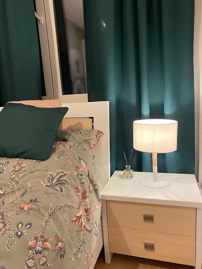 Airport Green Apartment Kl21 - Air Condition & Free Parking Warsaw Poland