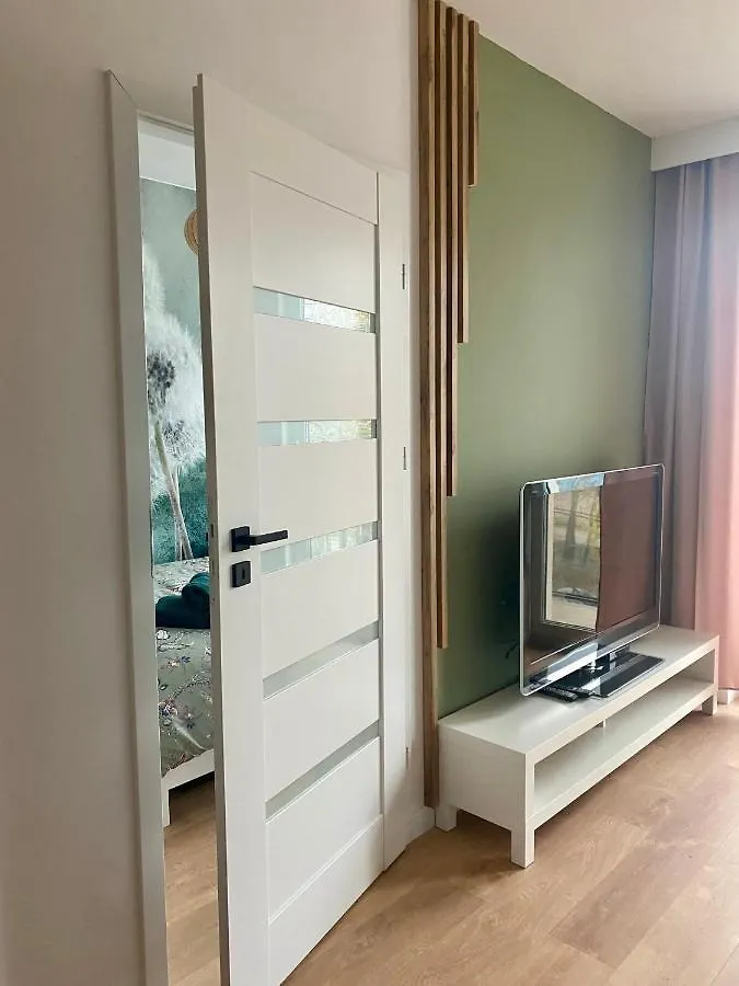 Airport Green Apartment Kl21 - Air Condition & Free Parking Warsaw Poland