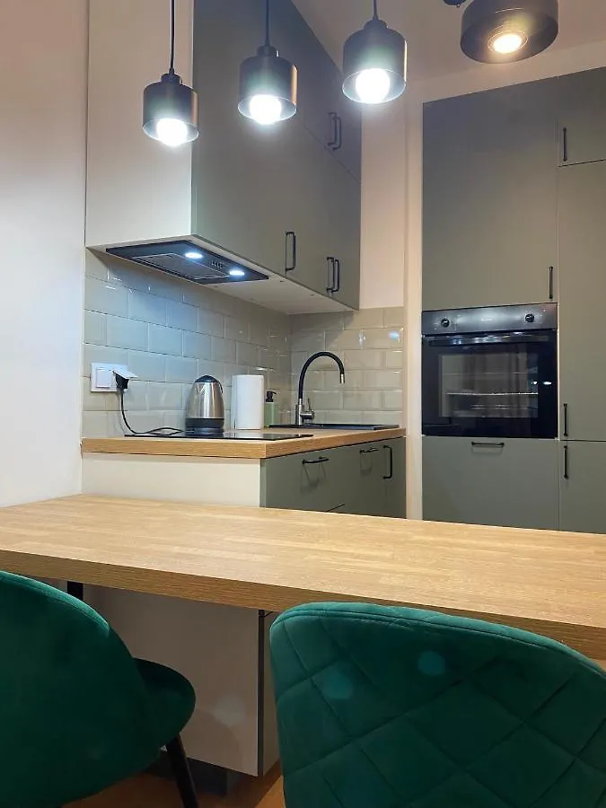 Airport Green Apartment Kl21 - Air Condition & Free Parking Warsaw